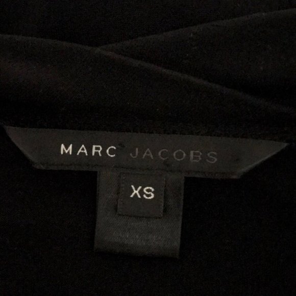 MARC JACOBS Black V-Neck Short Sleeve Blouse - Picture 8 of 9